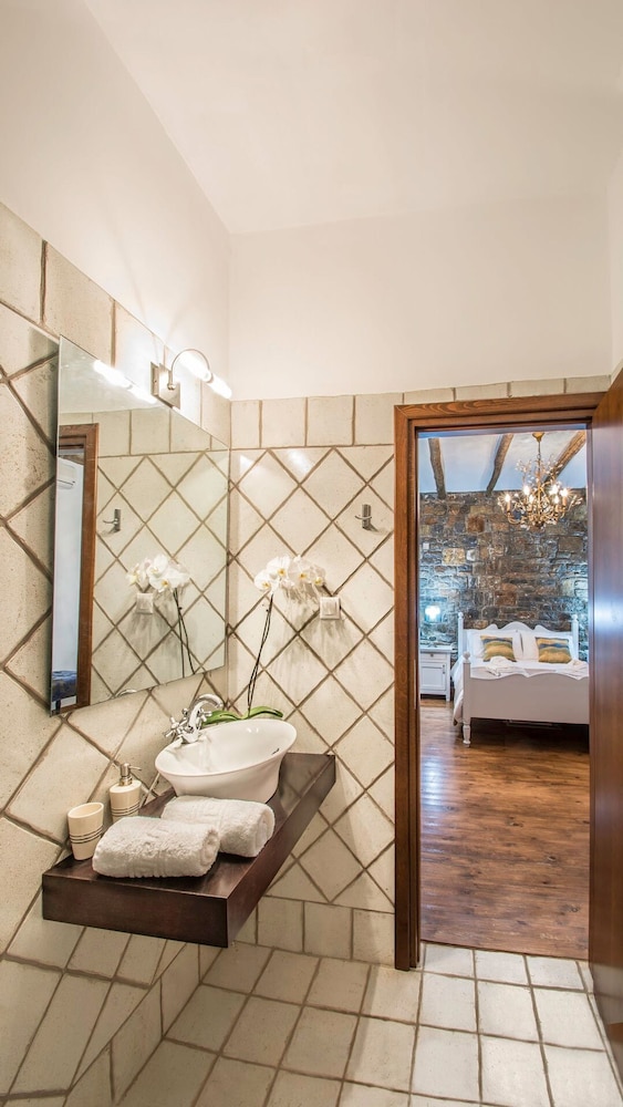 Chania Secluded Gem - Kallithea Private Pool Villa