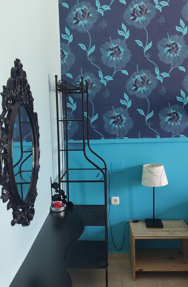 Okeania Seafront Rooms in Kamena Vourla