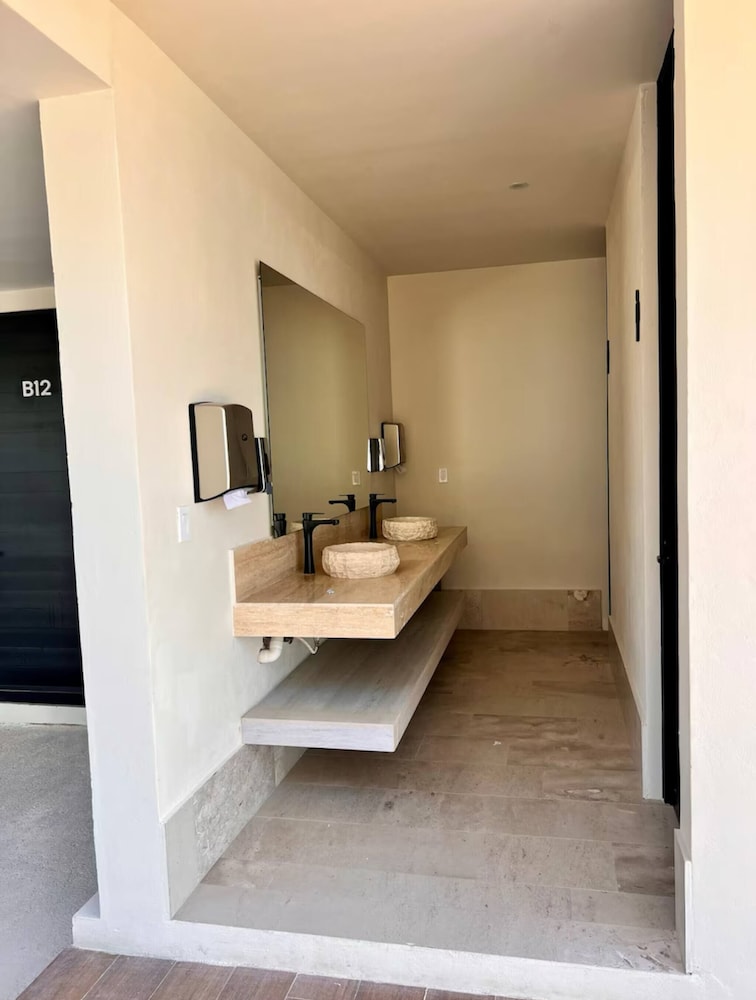 Cozy 1B & 1B Apartment Puerto Morelos With Private Beach