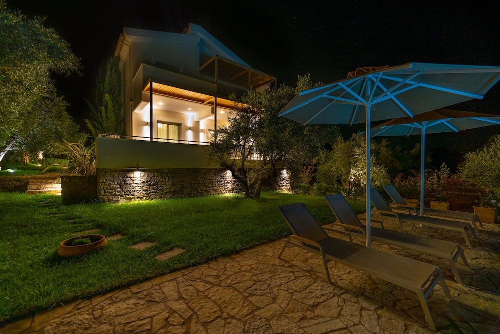 Abelia Luxurious Villas