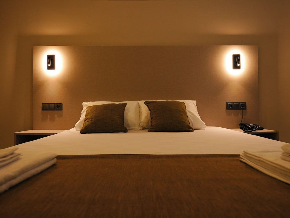 Bonnie City Hotel - Image 52