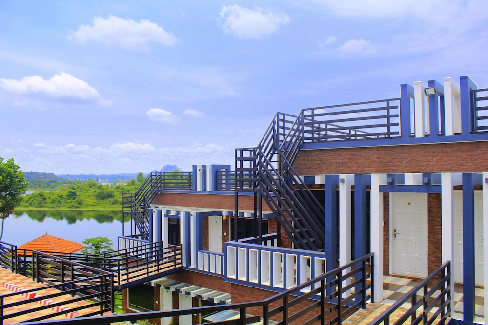 Casa Lake View Resort view 2