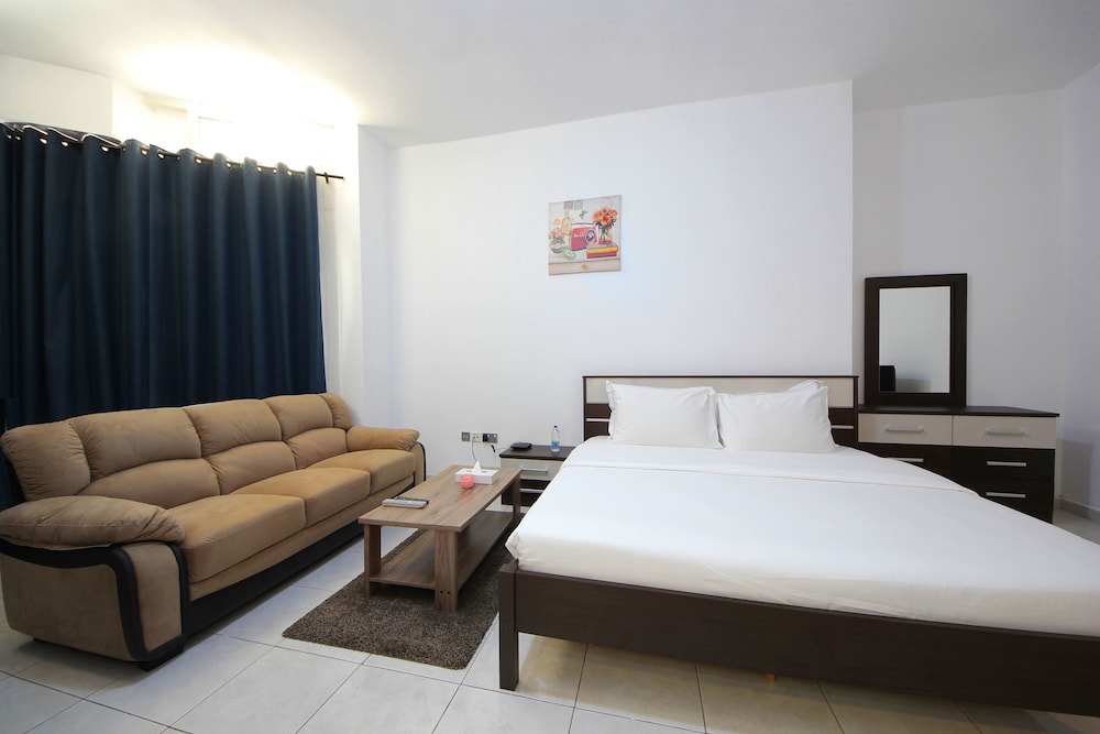 Signature Holiday Homes- Marina Studio