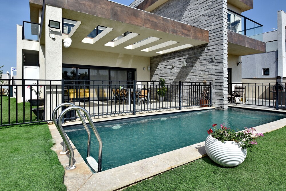 Villa Victoria Kalanit view 5