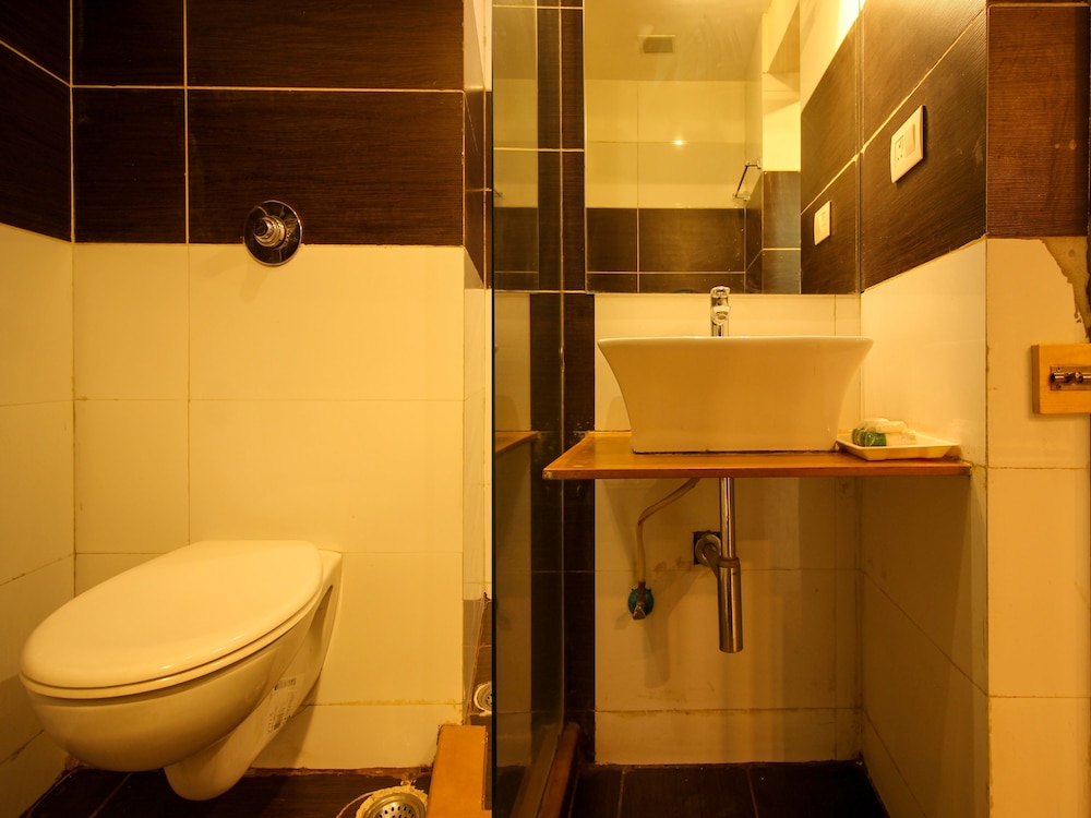 OYO 7752 Hotel Diva Residency