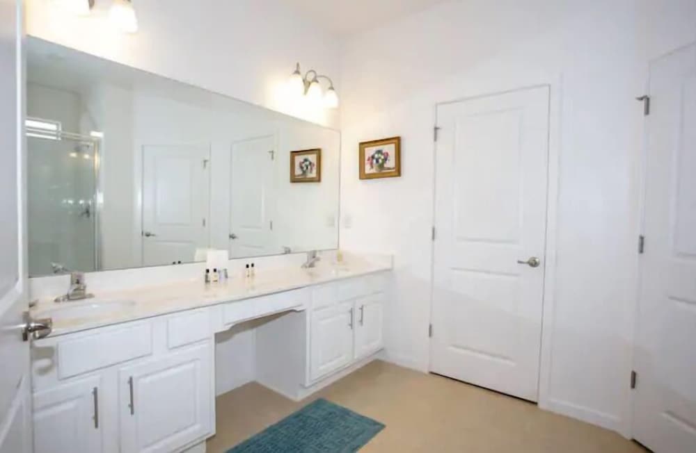 Sonoma Resort by VHC Hospitality - Image 2