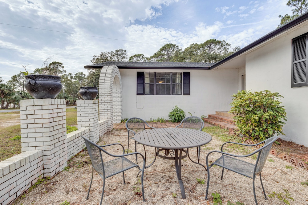 Steps to Beach: Carrabelle Family Home w/ Patio!