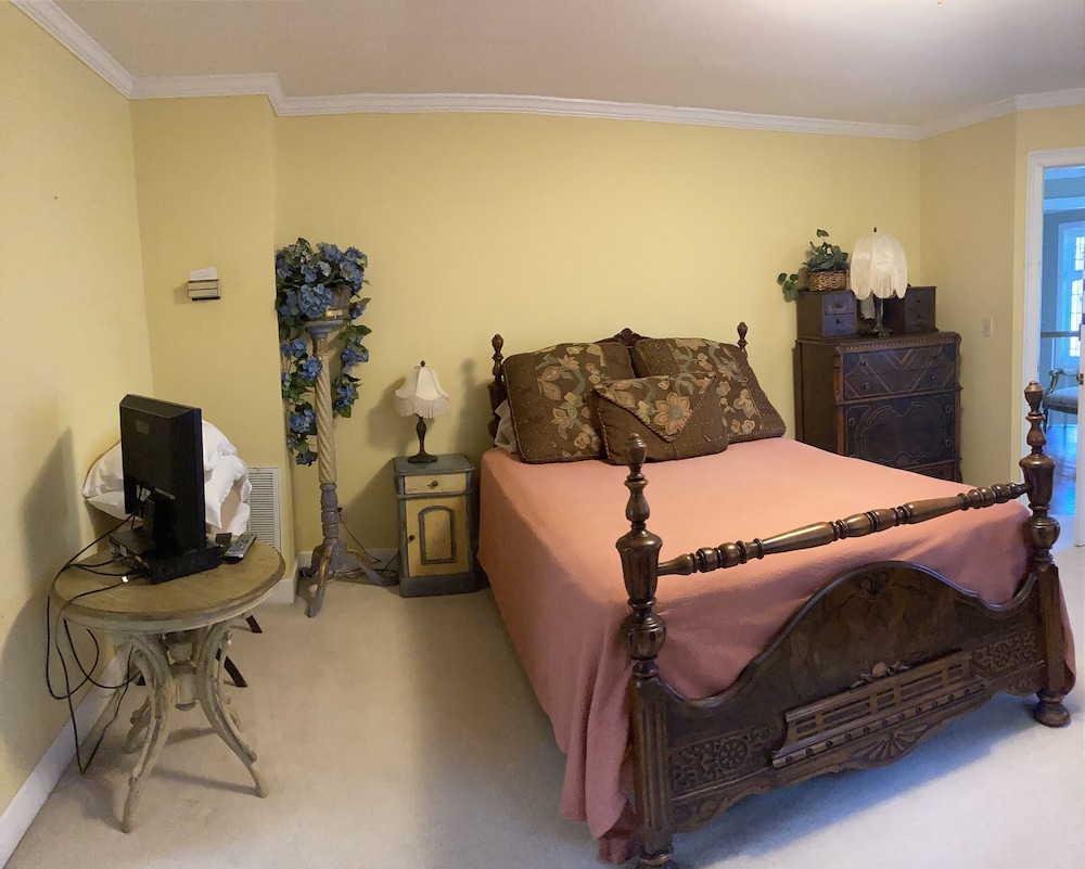 Rose House Inn