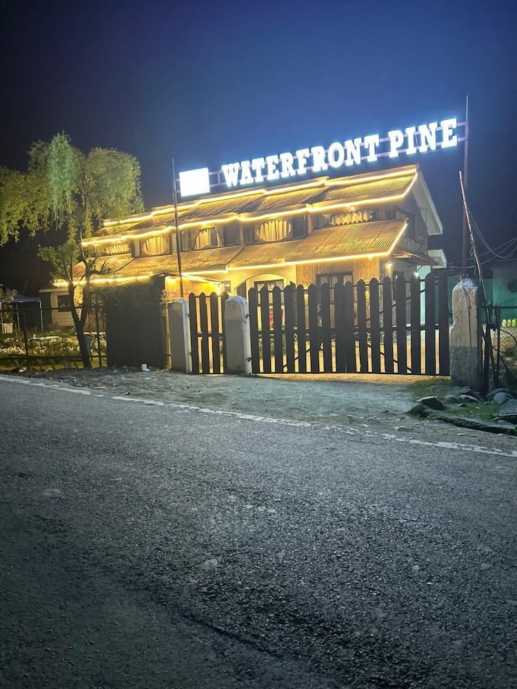 WATERFRONT PINE PAHALGAM