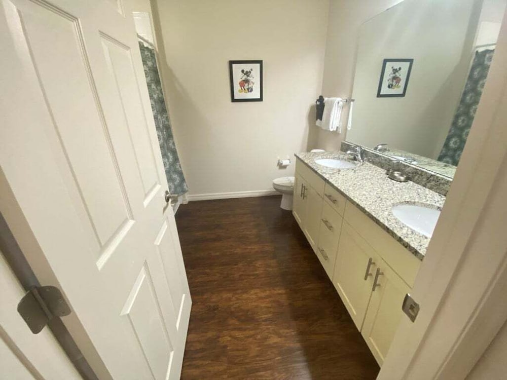Family Retreat 3 Miles To Disney & Attractions 3 Bedroom Townhouse