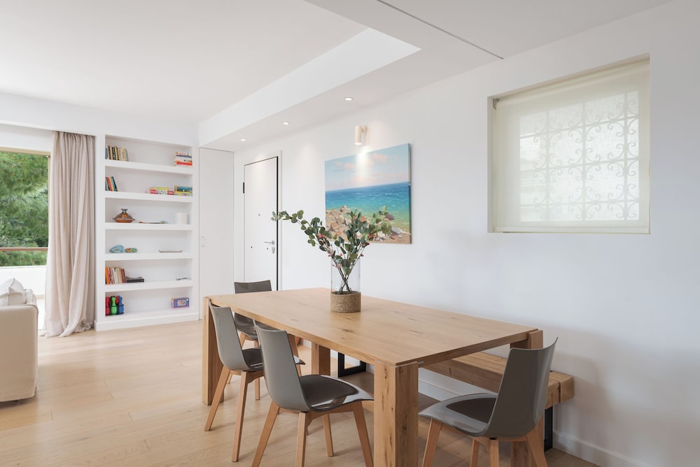 Vouliagmeni Serenity Residence