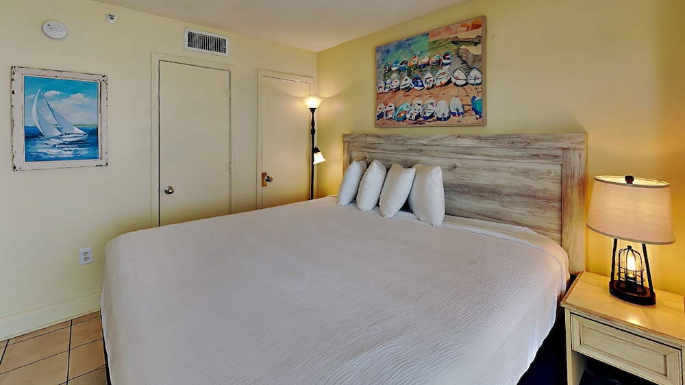 Atlantica 552 2 Bedroom Condo