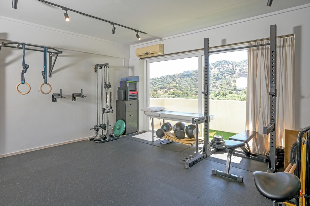 Antonis Apts - Physio Fitness Retreats