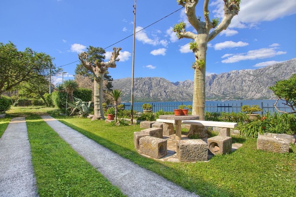 Apartments Ivanovic