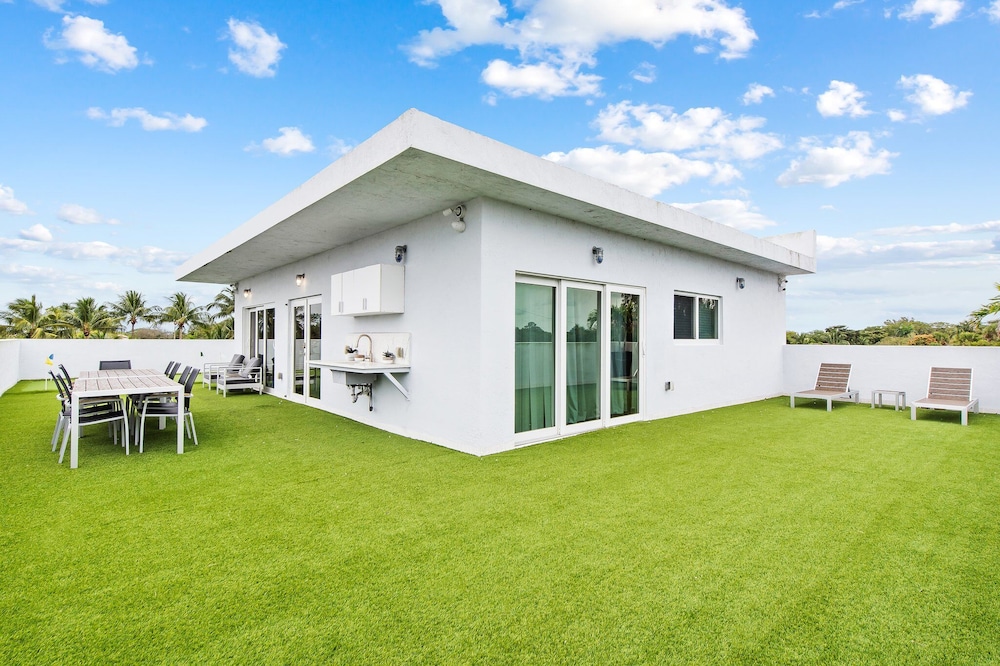 Unique Retreat - Unit B: Homey First-floor Haven