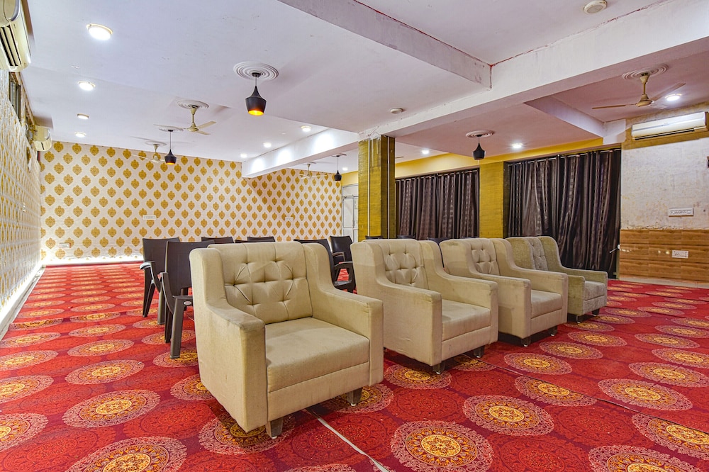 Jaipur Vacations - Fabexpress Krishna Pride - Property Image 9