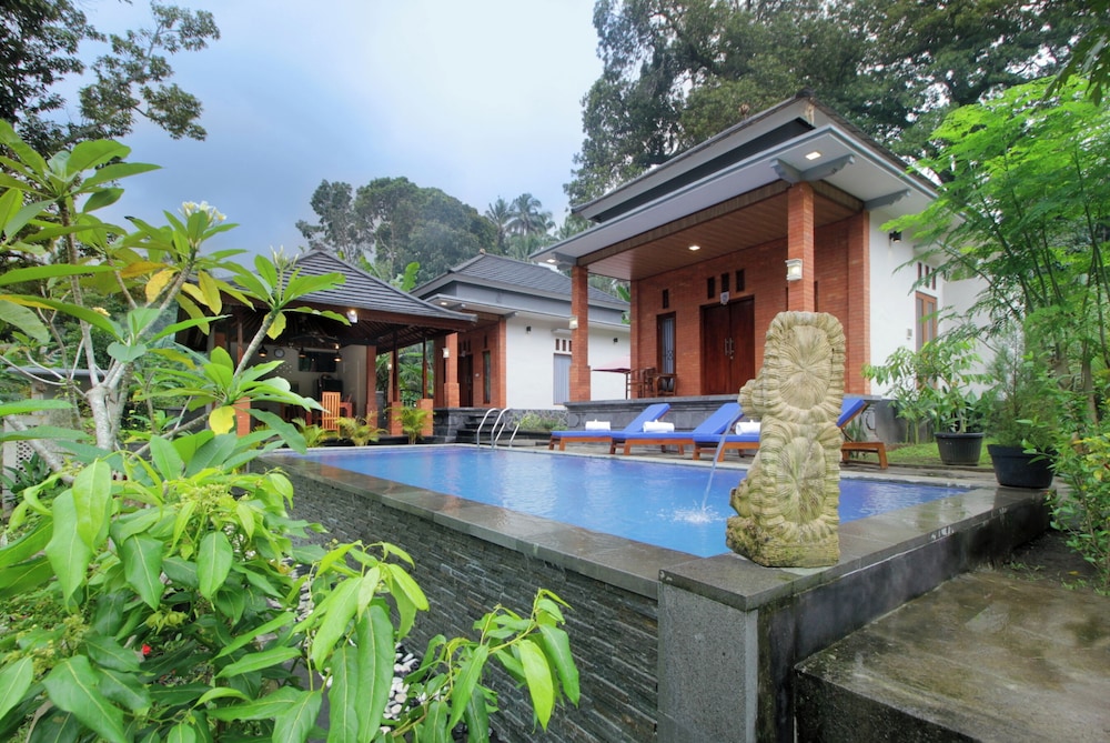 Dhanya Villa Karangasem