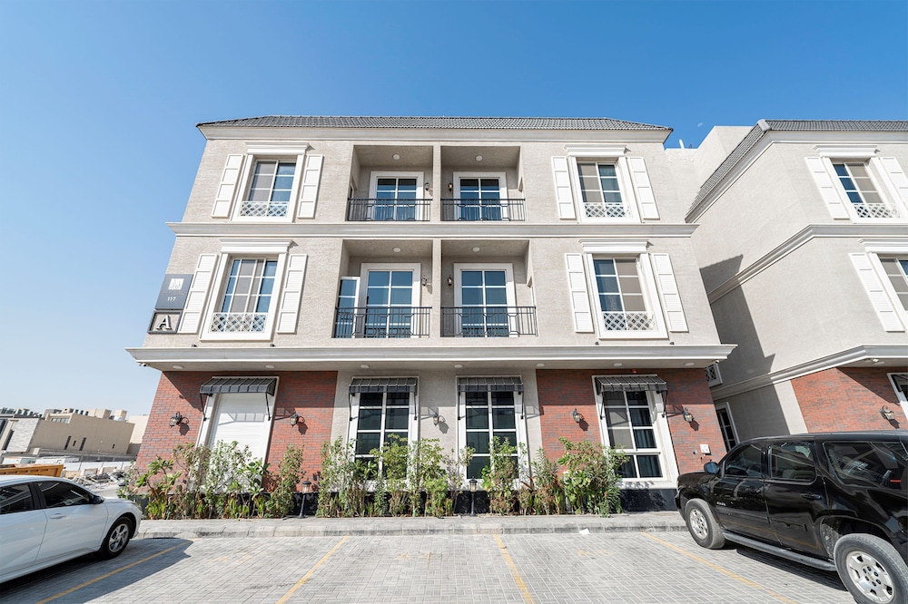 Mabaat - Al Malqa 3BR Apt - 533
