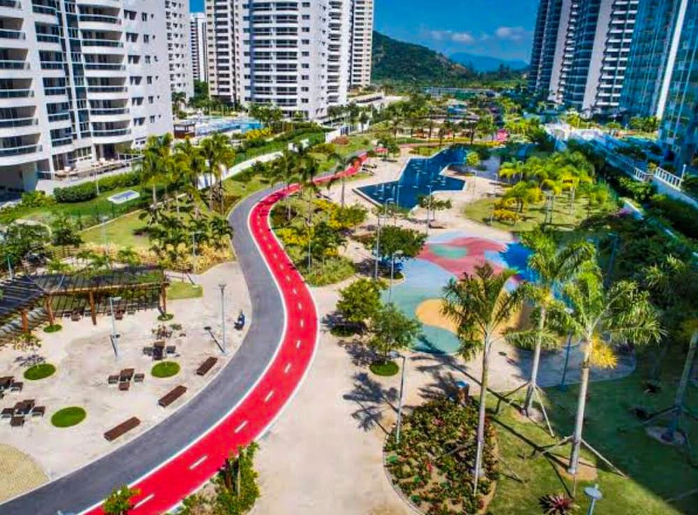 Apto c Vista p o mar e Lagoa na Barra da Tijuca RJ