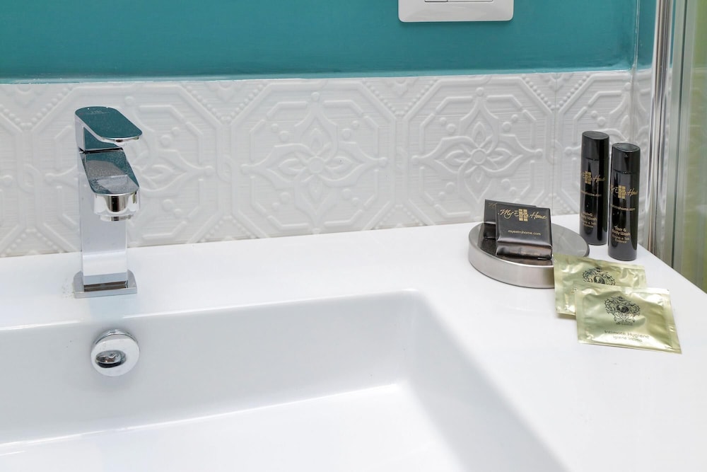 Rm-h501-pale6h3 Monti Apartments - M12