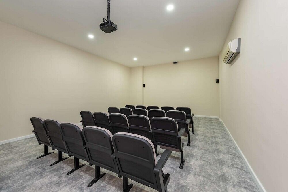 meeting & event spaces