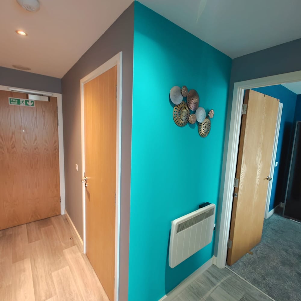 2BR Stunning City Centre Apt view 3