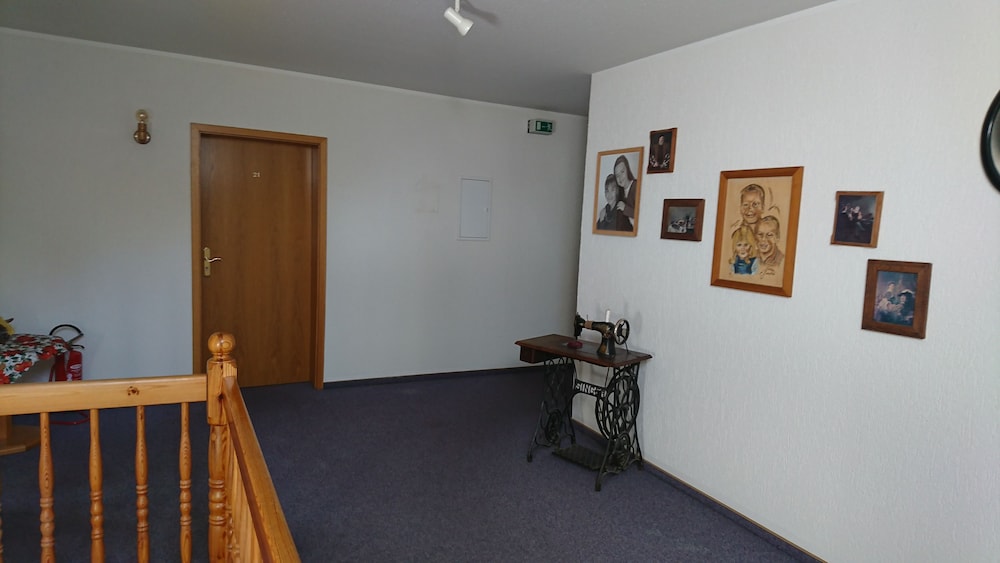 Photo 28