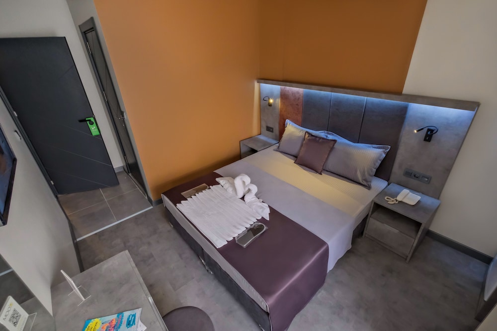 Kraliçe Oteli - Image 111