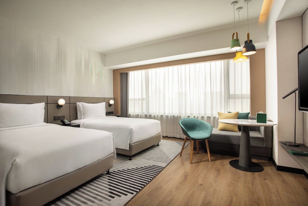 Holiday Inn Shanghai Nanjing Road by IHG 16