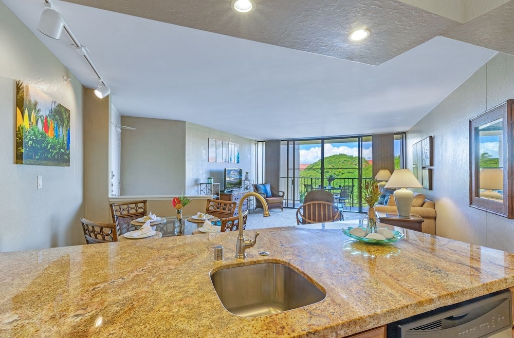 Kaanapali Shores 422 - 1Br Condo