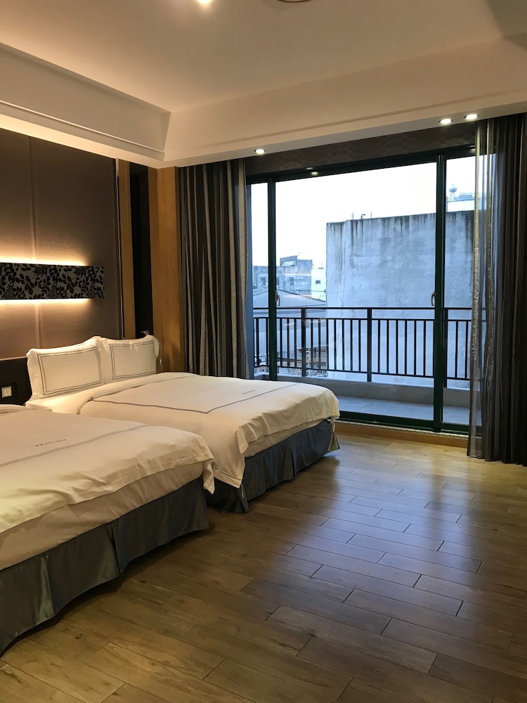 Yunlin Business Hotel