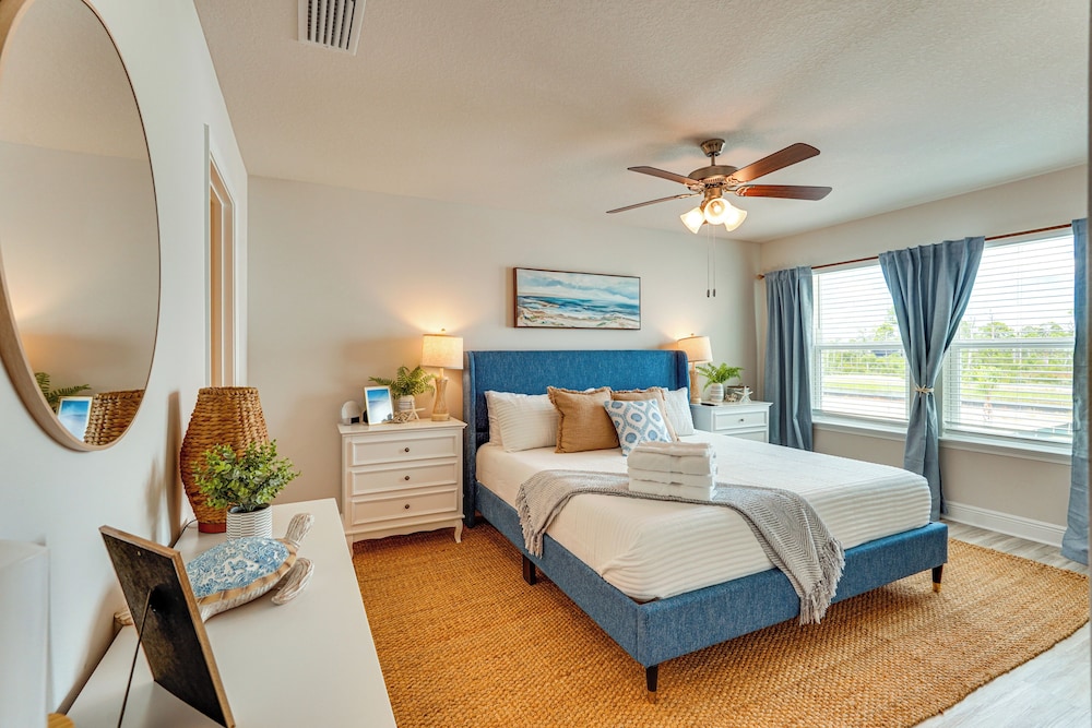 Steps to Ocean: Chic Home w/ Patio in Port St Joe!