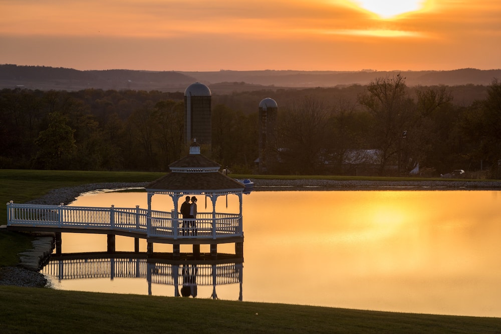 Lefevre Inn and Resort