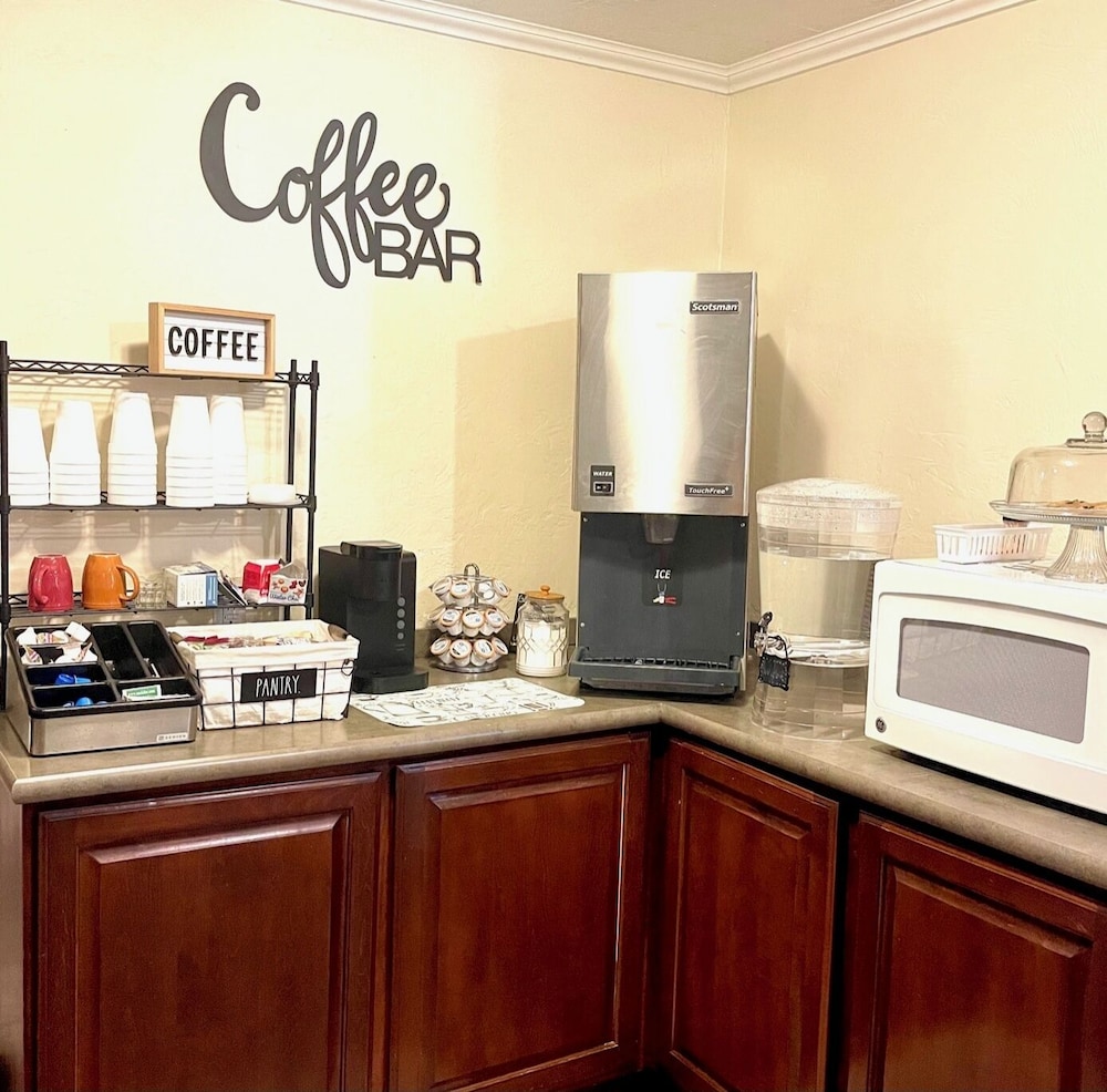 The Oasis Extended Stay - Property Image 7