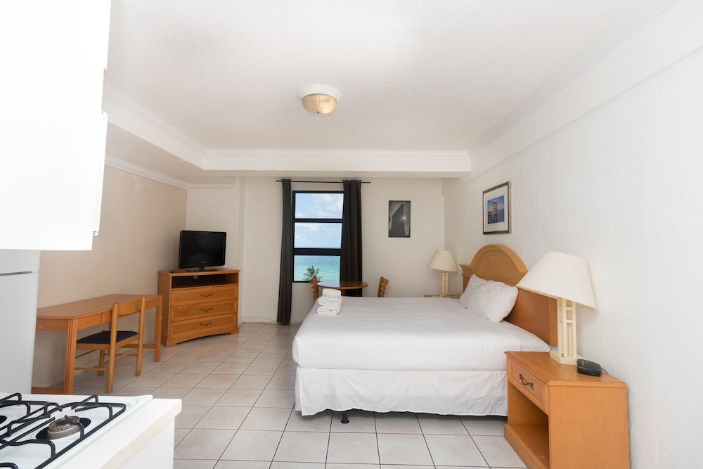 750 Ocean View Hollywood Beach view 3