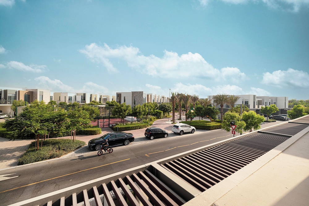 Arabian Ranches 3 Luxury 4 Bedroom Villa