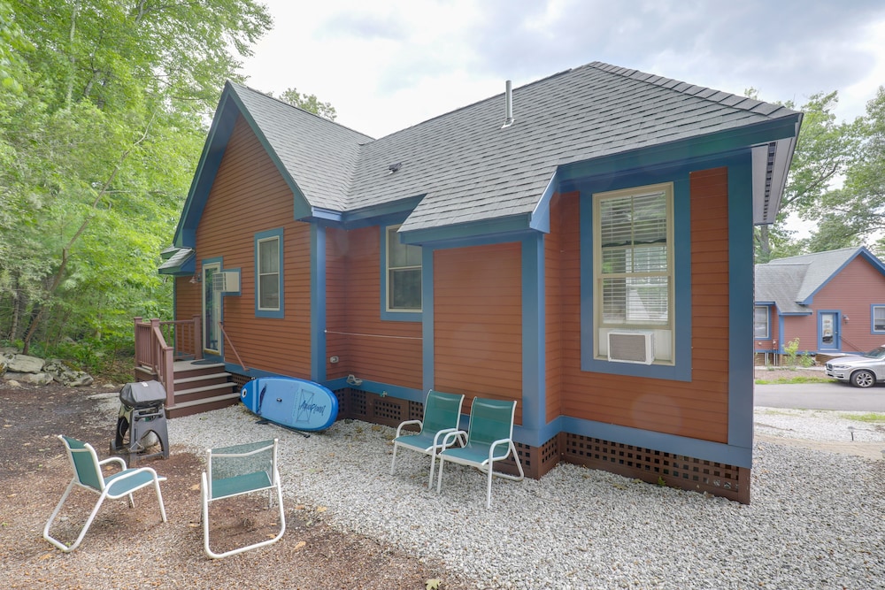 Inviting Summer Village Cottage: Golf Cart & More!