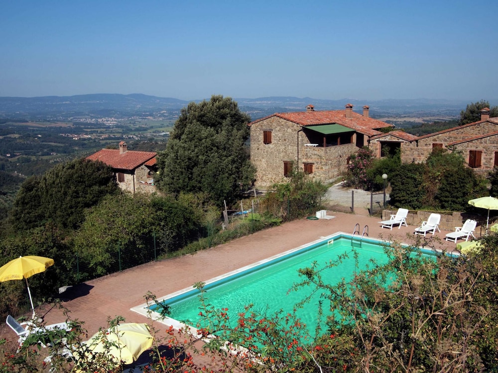 Peaceful Haven in Paciano Hills view 5