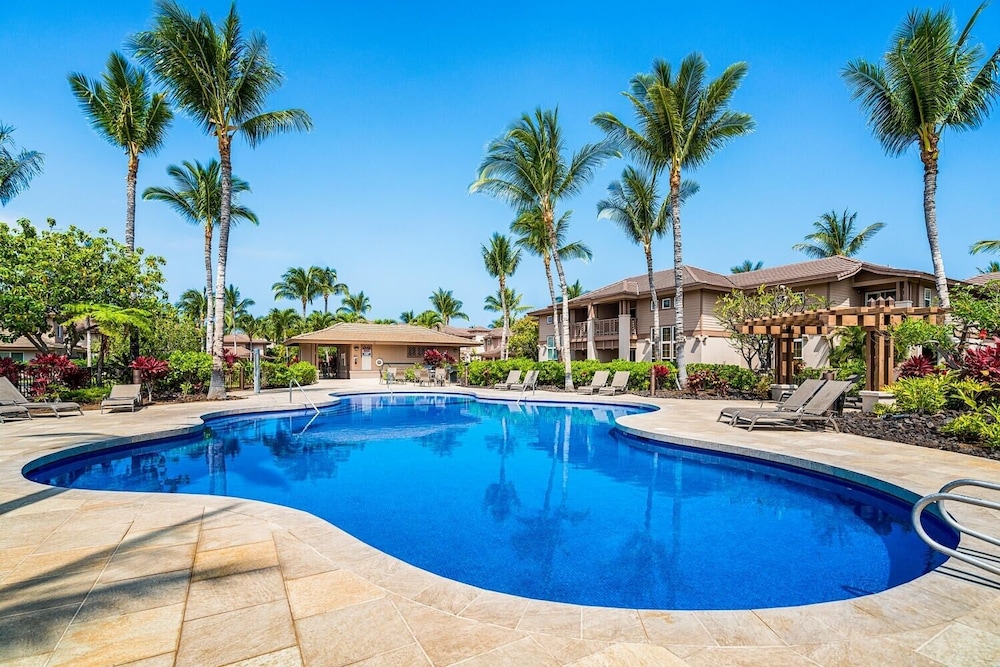Colony S At Waikoloa Beach Resort #2204 2 Bedroom Condo by RedAwning