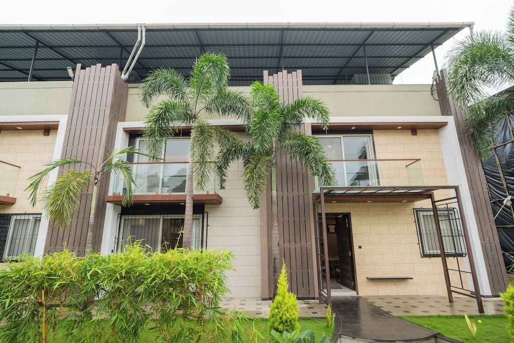 Alaya Stays - Imperial Calista 4BHK near Khandala Hills