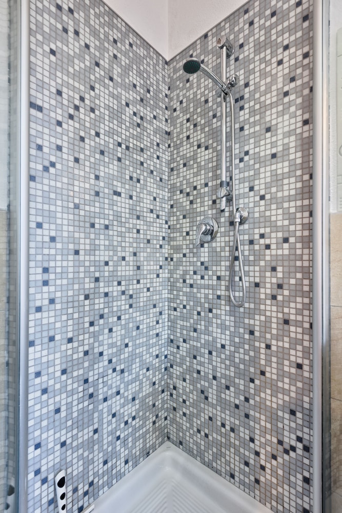 Campus Einaudi Sweet Mini Flat en Turin — bathroom
