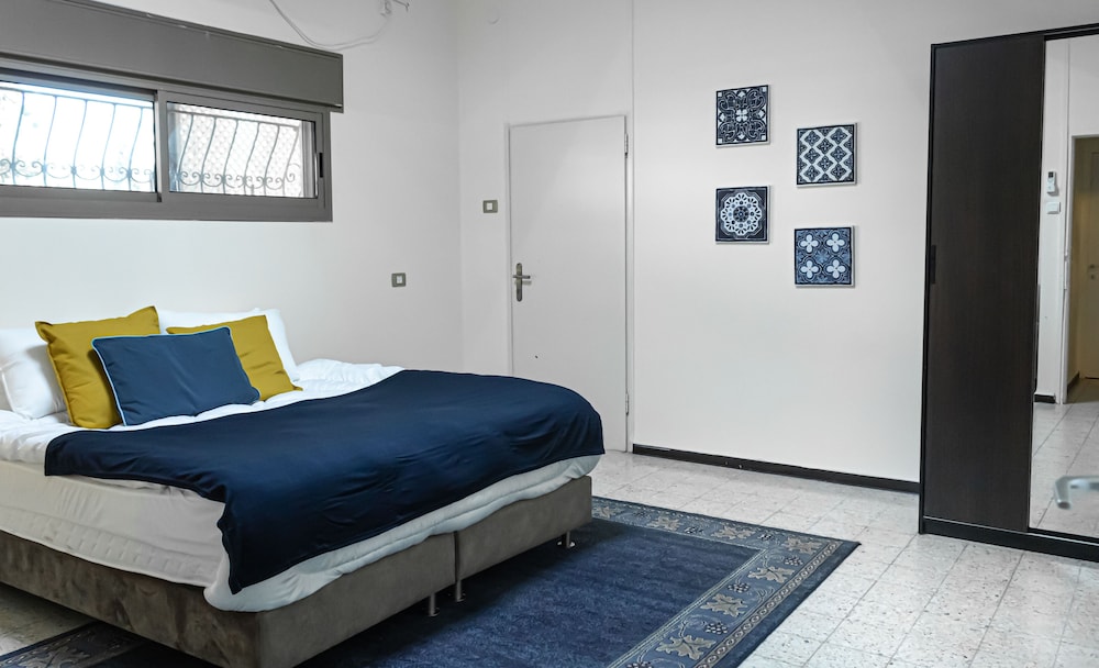 Old City Stylish 4BR by Ahlan Hospitality view 3