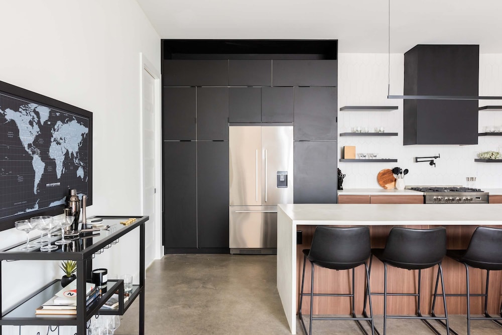NEW 24 Guests 2 Rooftop Decks Near Downtown