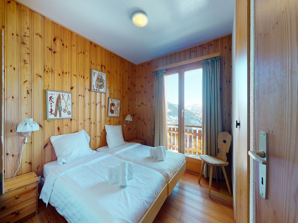 Chalet in the Heart of Valley With Balcony