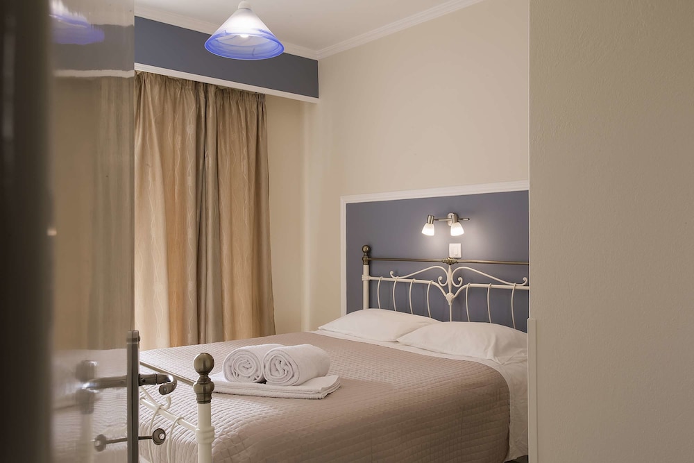 Mathraki Resort