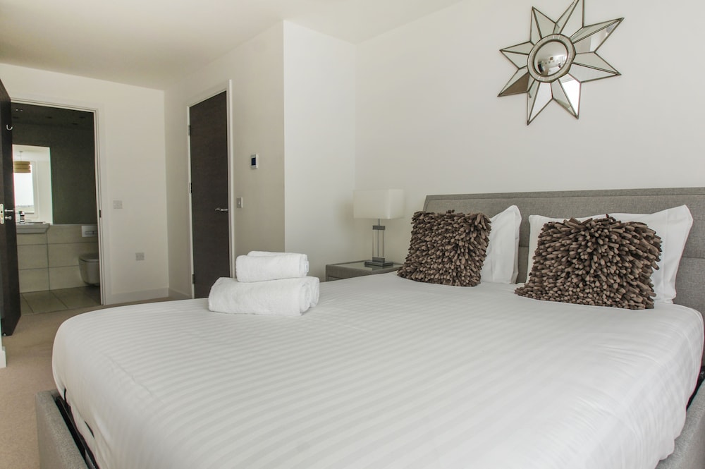 Orion Marina Sea View Parking by Brighton Holiday Lets view 2