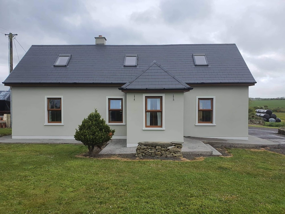 Murphy's Irish Farmhouse Near Ballybunion view 3