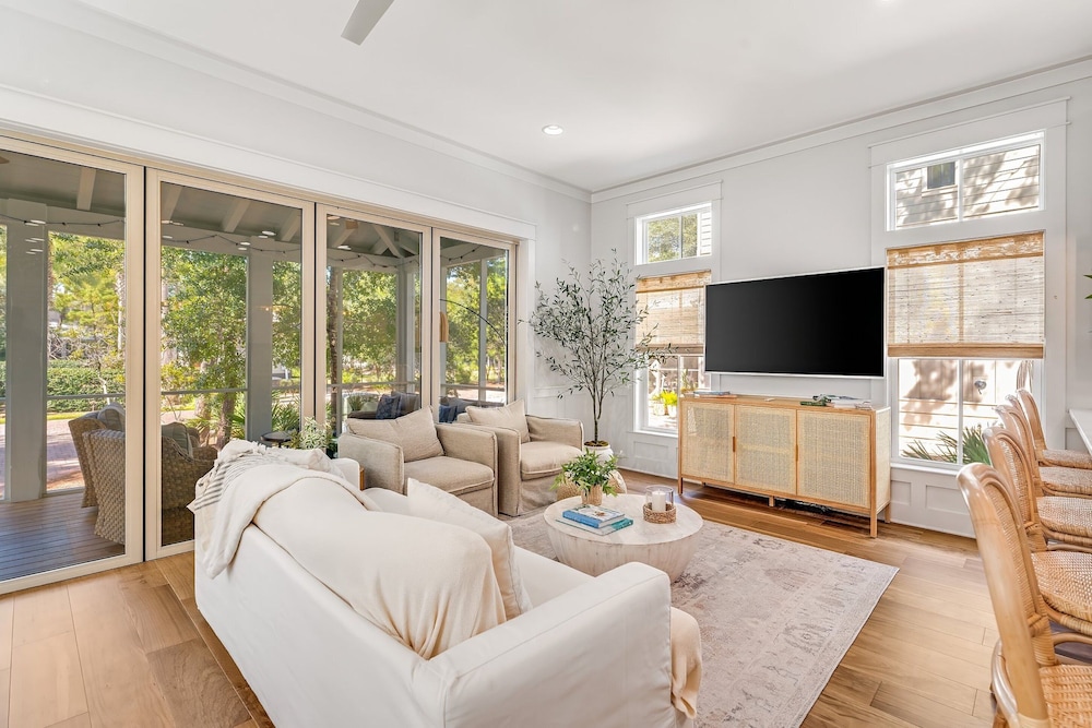 Magnolia Cottages by the Sea by Panhandle Getaways
