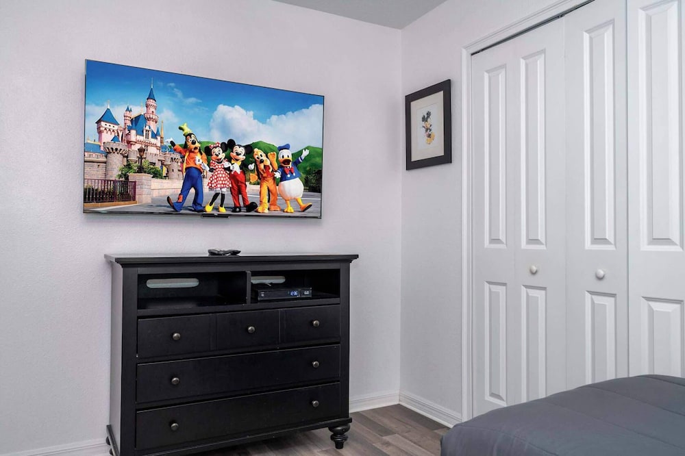 Disney Days & Poolside Nights At Storey Lake
