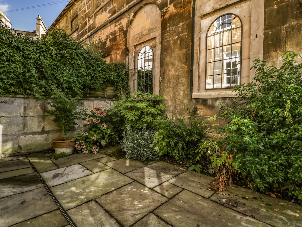 23 Daniel Street